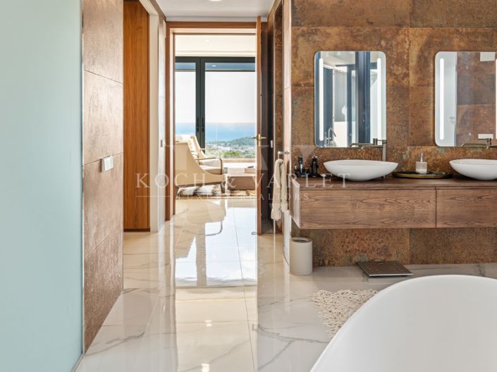 Image No.103-6 Bed Villa for sale