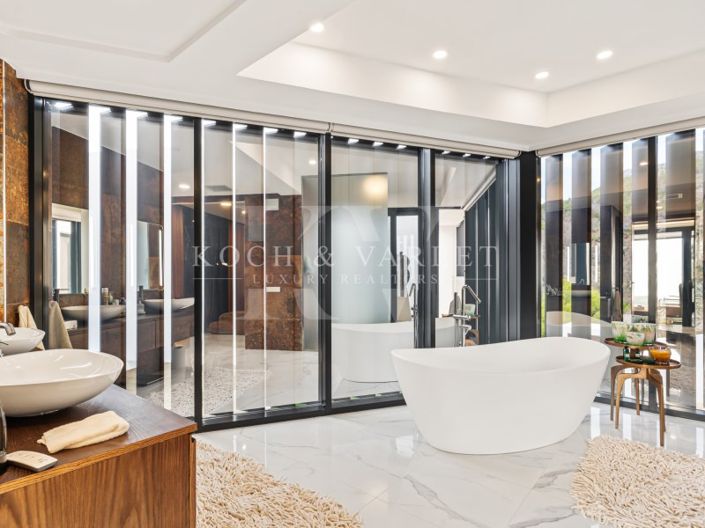 Image No.106-6 Bed Villa for sale