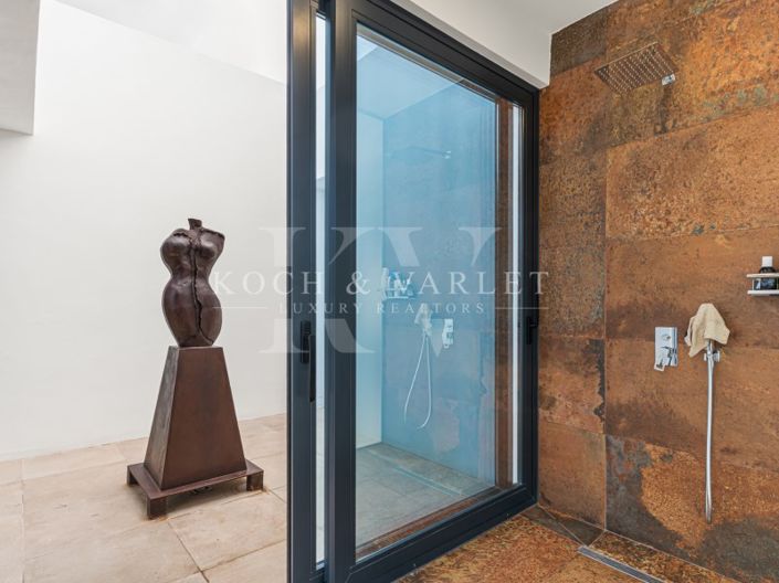 Image No.111-6 Bed Villa for sale