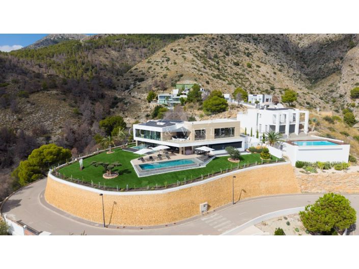 Image No.11-6 Bed Villa for sale