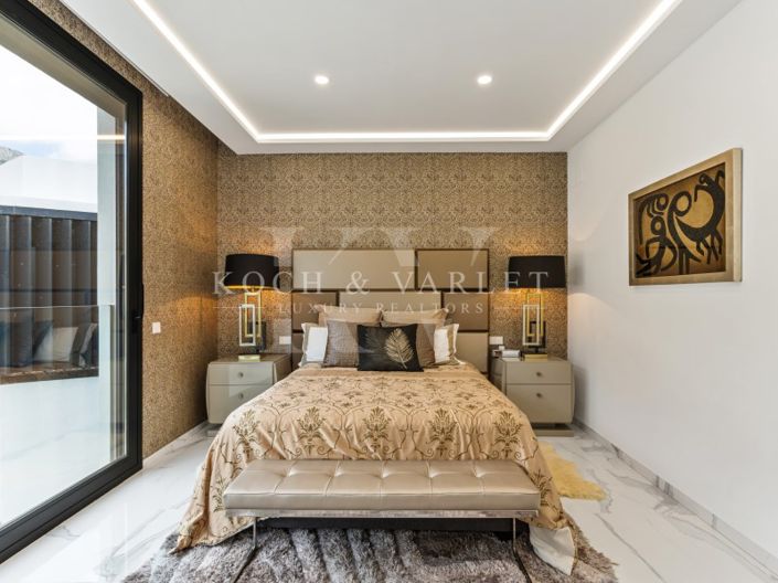 Image No.117-6 Bed Villa for sale