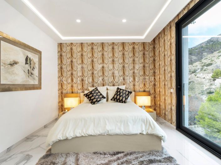 Image No.122-6 Bed Villa for sale