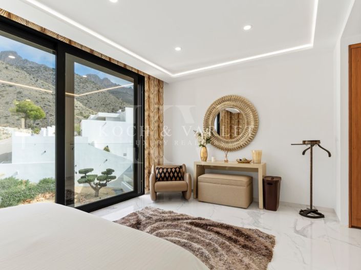 Image No.124-6 Bed Villa for sale