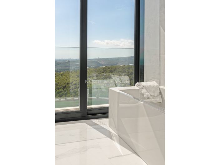 Image No.132-6 Bed Villa for sale