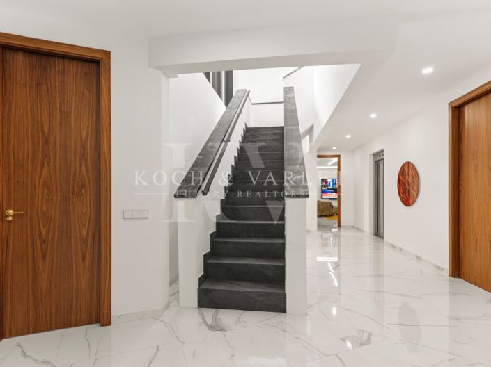 Image No.136-6 Bed Villa for sale