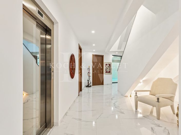 Image No.137-6 Bed Villa for sale