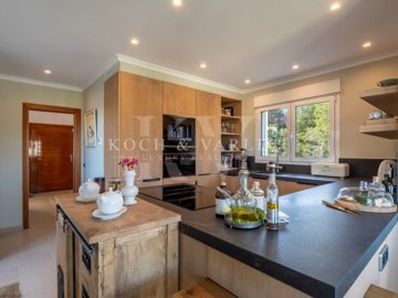 ida7e8b501-0000-0500-0000-000017a2a6c4