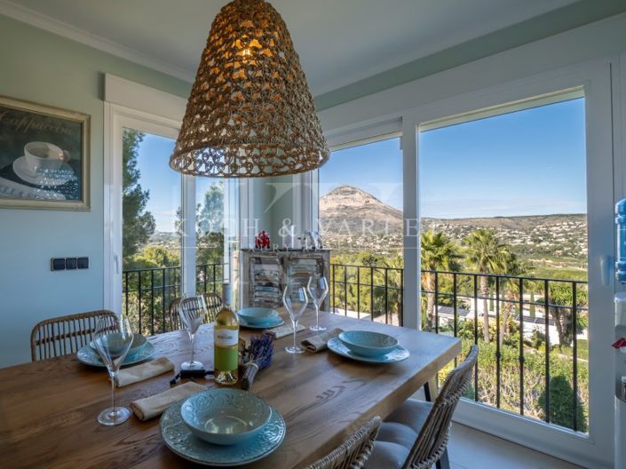 Image No.17-4 Bed Villa for sale