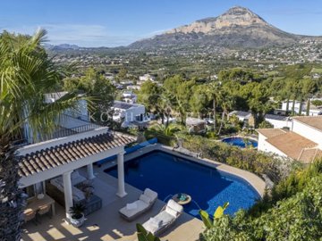 ida7e8b501-0000-0500-0000-000017a2a686