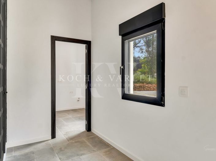 Image No.20-4 Bed Villa for sale