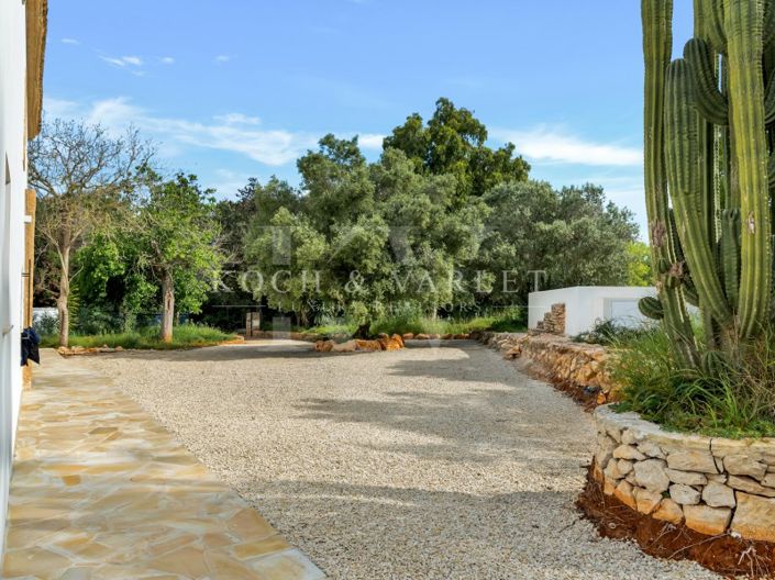 Image No.29-4 Bed Villa for sale