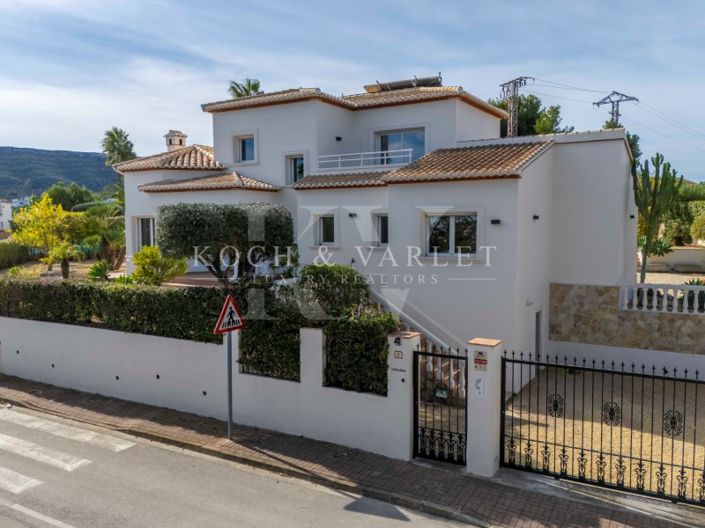 Image No.3-3 Bed Villa for sale