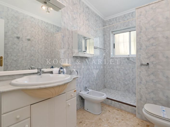 Image No.10-4 Bed Villa for sale