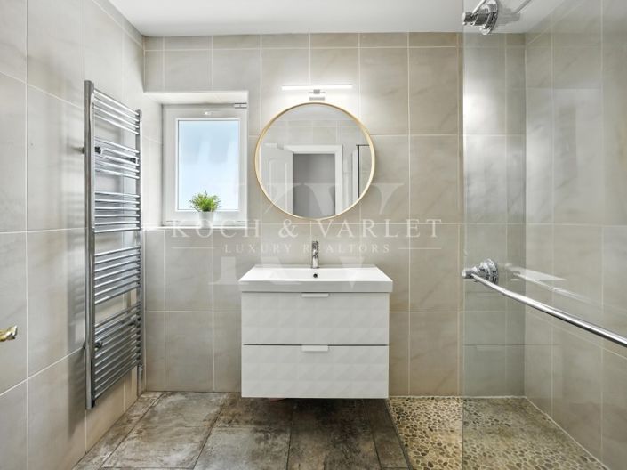 Image No.12-7 Bed Villa for sale