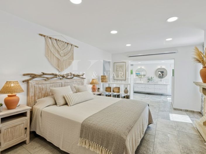 Image No.14-7 Bed Villa for sale