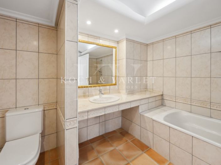 Image No.23-7 Bed Villa for sale