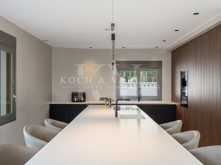 Image No.6-4 Bed Villa for sale