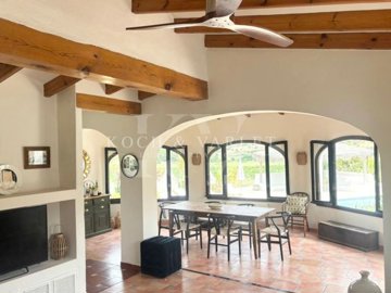 idddb4b701-0000-0500-0000-0000180eeb12