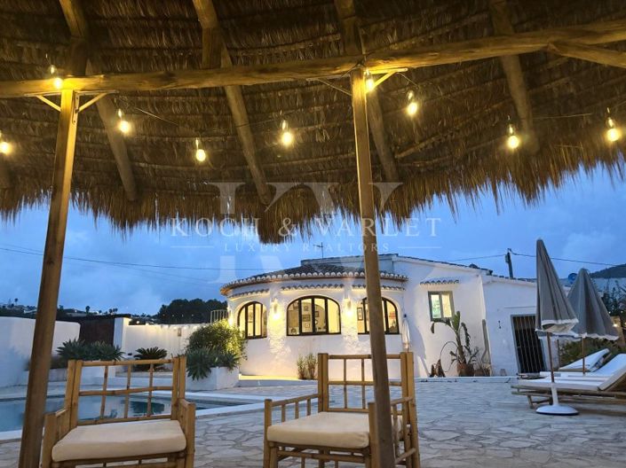 Image No.2-4 Bed Villa for sale