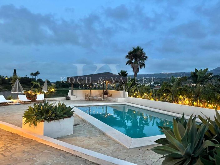 Image No.2-4 Bed Villa for sale