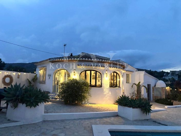 Image No.3-4 Bed Villa for sale