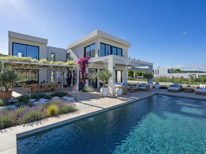 Image No.1-3 Bed Villa for sale