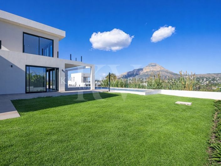 Image No.2-3 Bed Villa for sale