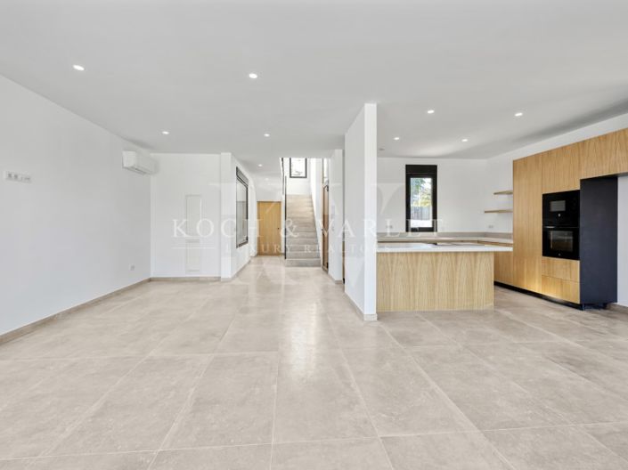 Image No.21-3 Bed Villa for sale