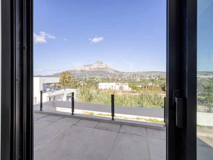 Image No.32-3 Bed Villa for sale