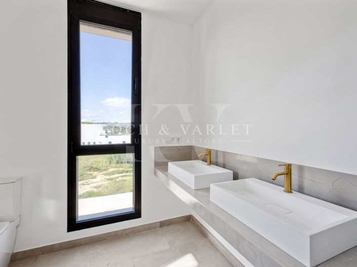 Image No.35-3 Bed Villa for sale