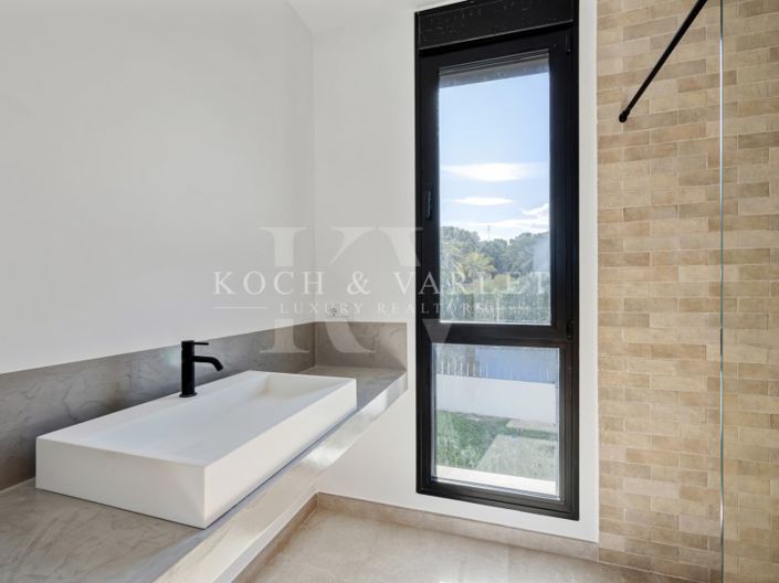 Image No.40-3 Bed Villa for sale