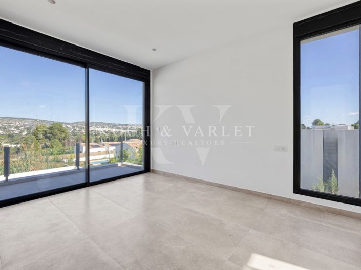 Image No.44-3 Bed Villa for sale