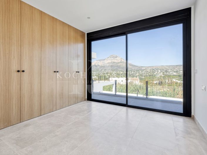 Image No.45-3 Bed Villa for sale