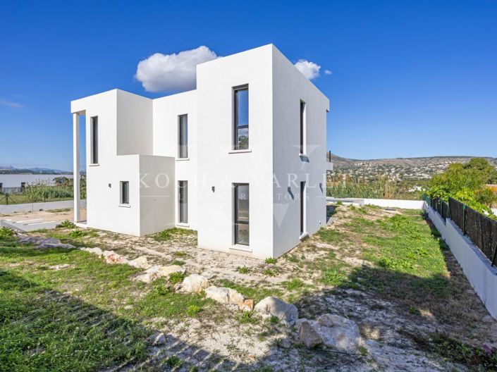 Image No.58-3 Bed Villa for sale