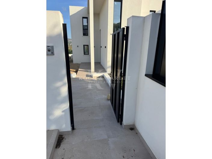 Image No.6-3 Bed Villa for sale