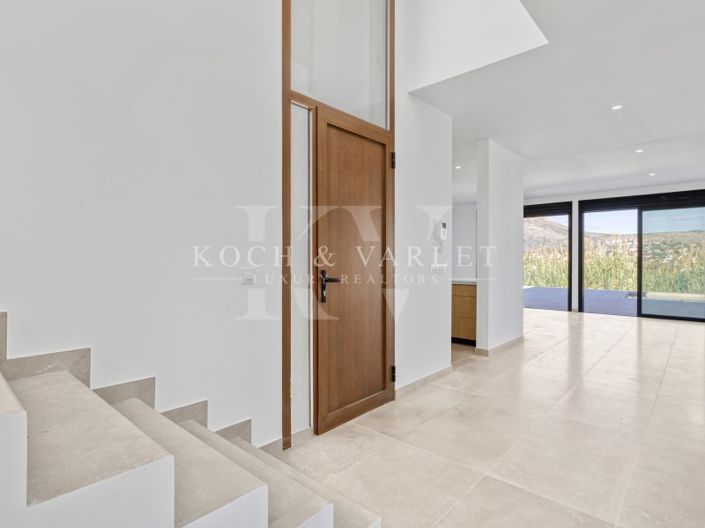 Image No.9-3 Bed Villa for sale