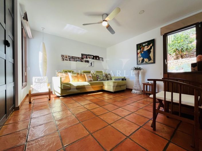 Image No.12-4 Bed Villa for sale