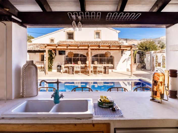 Image No.14-5 Bed Farmhouse for sale