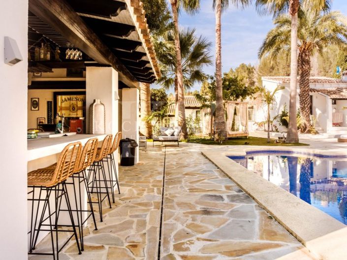 Image No.15-5 Bed Farmhouse for sale