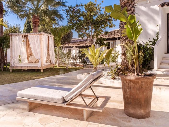 Image No.18-5 Bed Farmhouse for sale