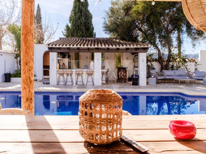 Image No.19-5 Bed Farmhouse for sale