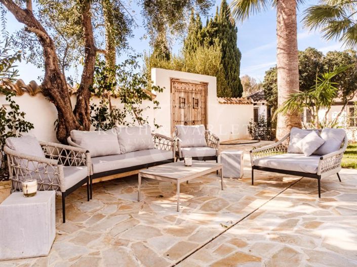 Image No.22-5 Bed Farmhouse for sale