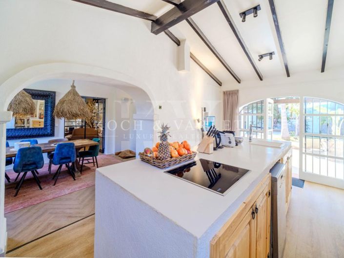 Image No.26-5 Bed Farmhouse for sale