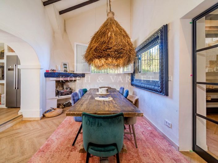 Image No.27-5 Bed Farmhouse for sale