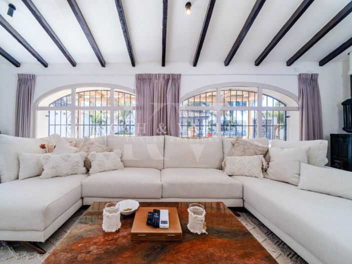 Image No.36-5 Bed Farmhouse for sale