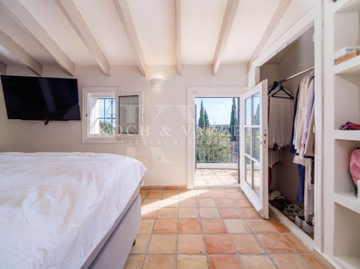 Image No.38-5 Bed Farmhouse for sale