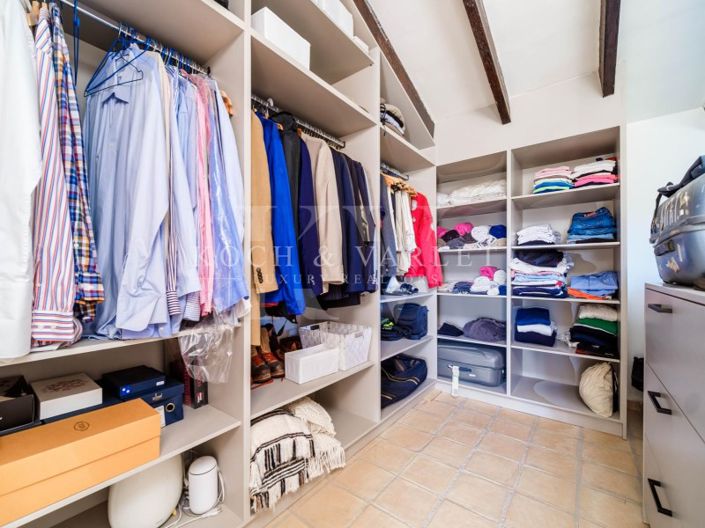 Image No.41-5 Bed Farmhouse for sale