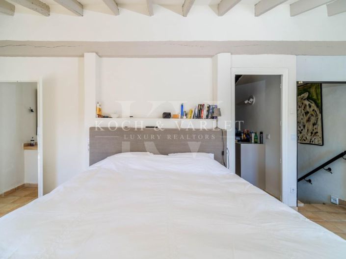 Image No.42-5 Bed Farmhouse for sale