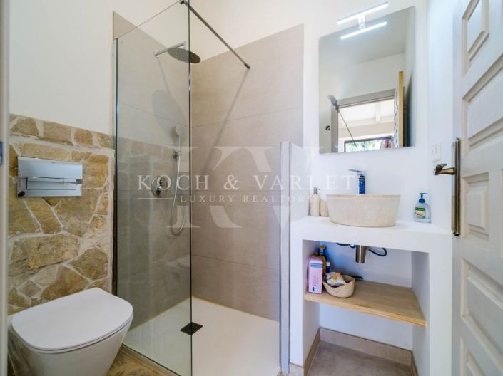 Image No.58-5 Bed Farmhouse for sale