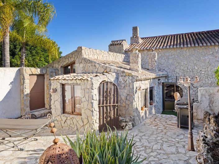 Image No.3-4 Bed Villa for sale